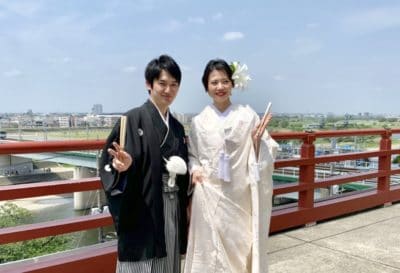 ベリーショートの白無垢姿で多摩川浅間神社にて挙式 和装で結婚式を挙げたい 衣装のレンタルと着付けは東京のブライダルカ レーンにご相談ください